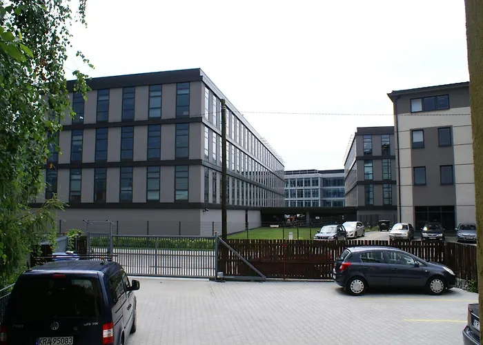 Cozy, Equipped With Free Monitored Private Parking Close To Old Town